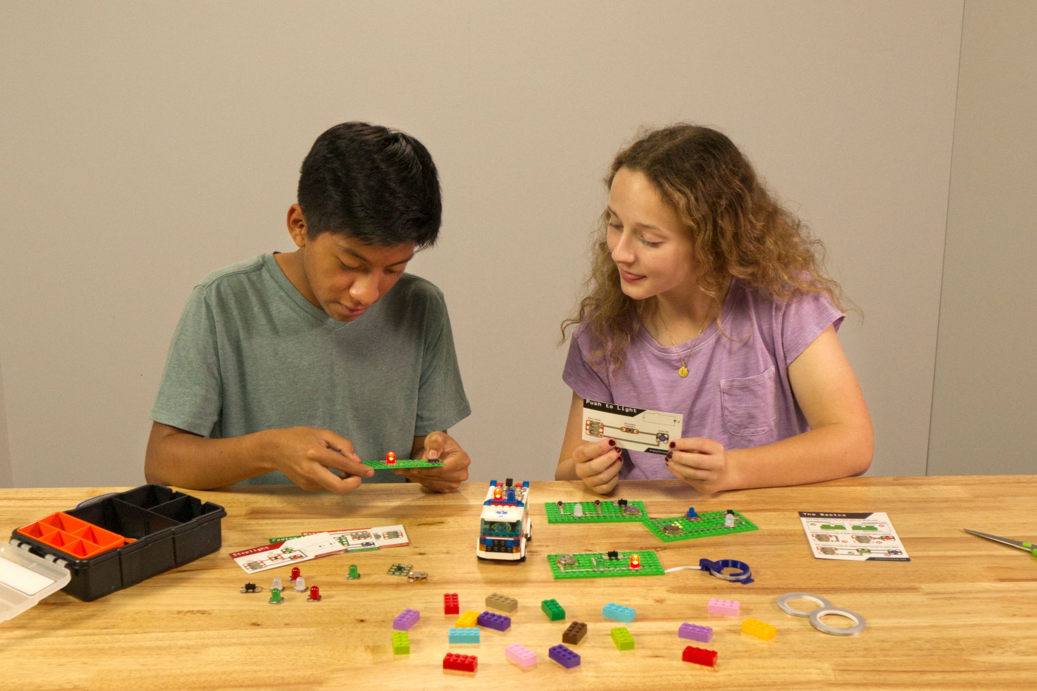 Crazy Circuits Makerspace Set - Classroom Education Kit – Brown